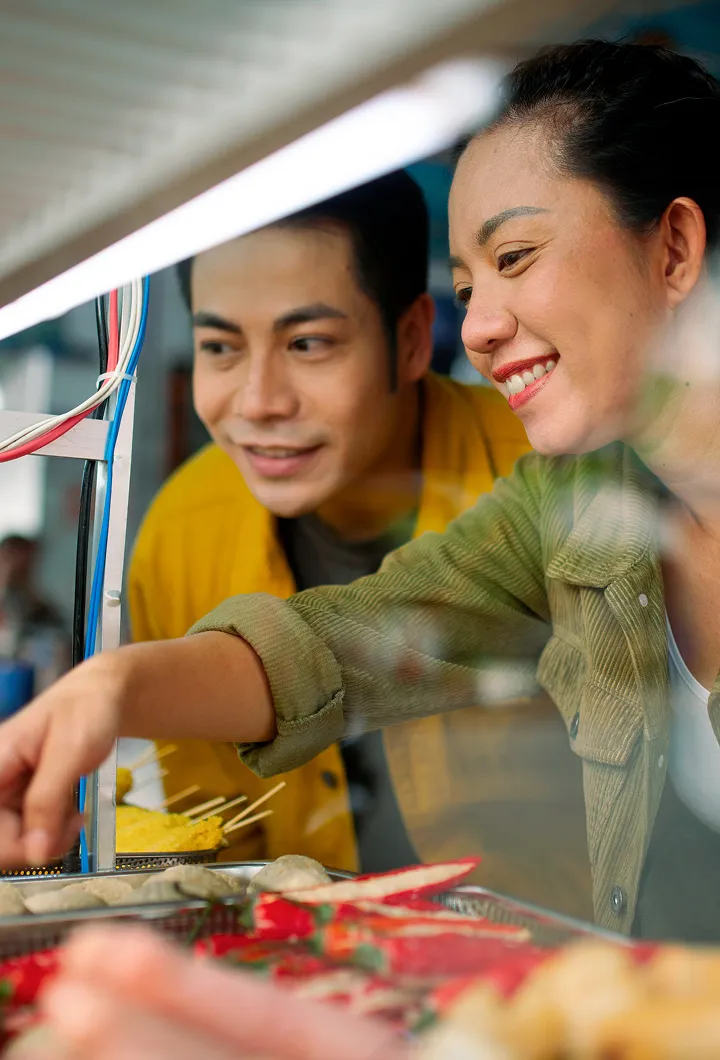 Hawker trails and food rituals